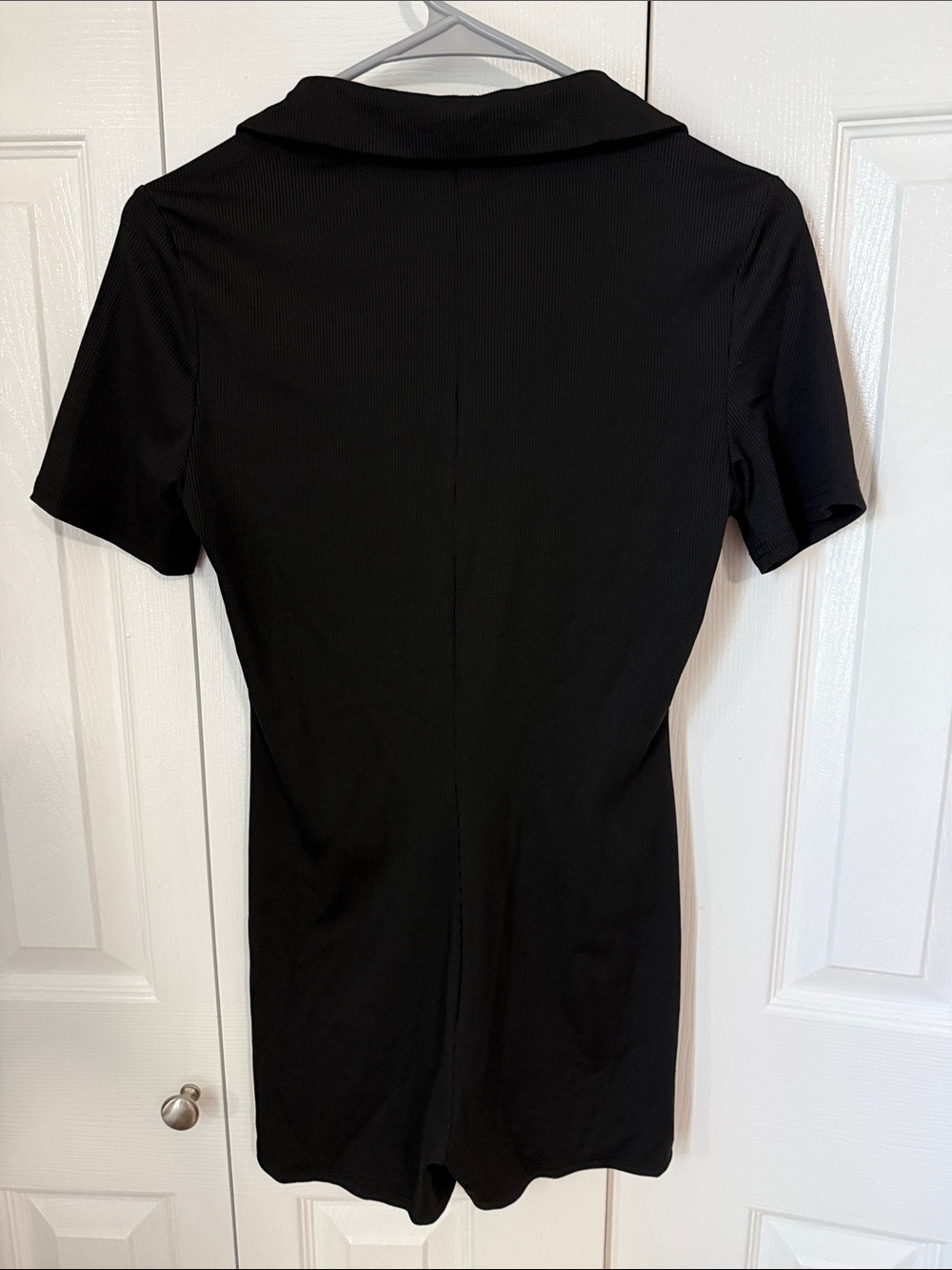 Black Collared Ribbed Button-Front romper - Picture 2 of 4